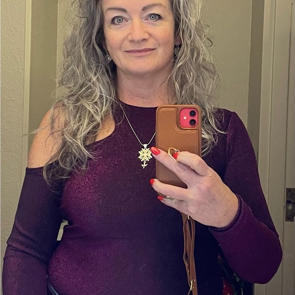 Meet your Posher, Lori Ann - Picture 4 of 7